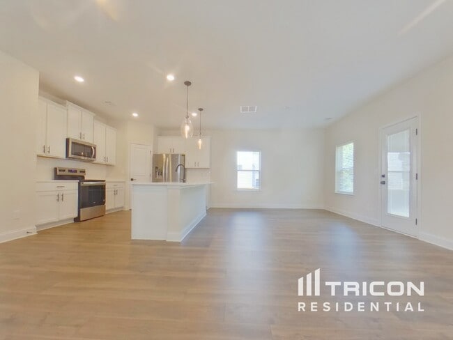 Foto del edificio - 432 Cantrell Dr