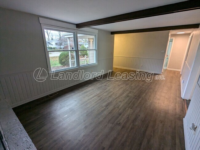 Foto del edificio - Beautiful 3-Bedroom Ranch with Fenced Yard...
