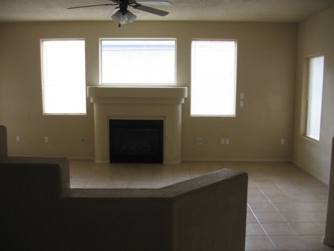 Building Photo - 3804 Fox Sparrow Trl NW