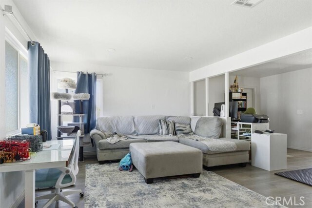 Foto del edificio - 7363 Sage Ave
