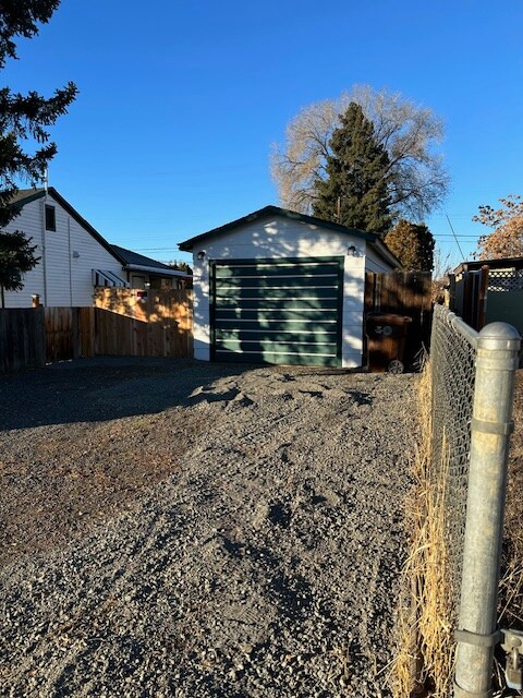 Foto del edificio - 810 N 24th Ave