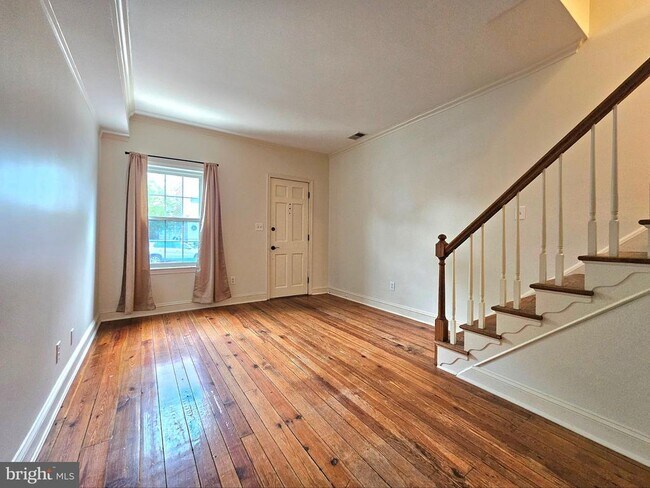 Building Photo - 513 N Patrick St