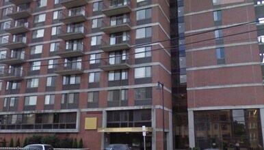 Building Photo - 2003 Commonwealth Ave