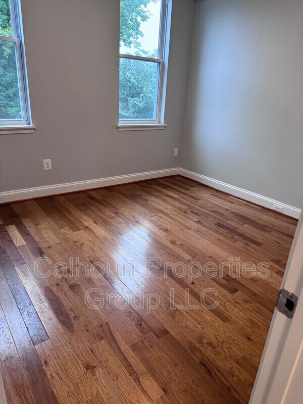 Foto del edificio - 3506 Woodbrook Ave