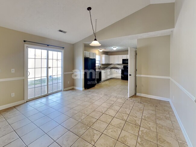 Building Photo - 6005 Mountview Dr
