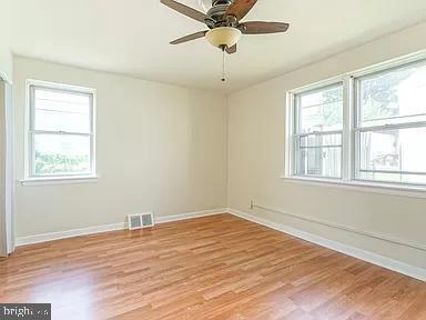 Foto del edificio - 9252 Annapolis Rd