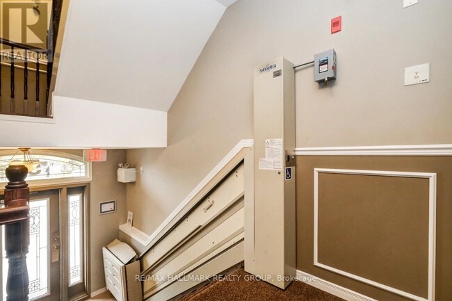 Building Photo - 50 Briargate Private