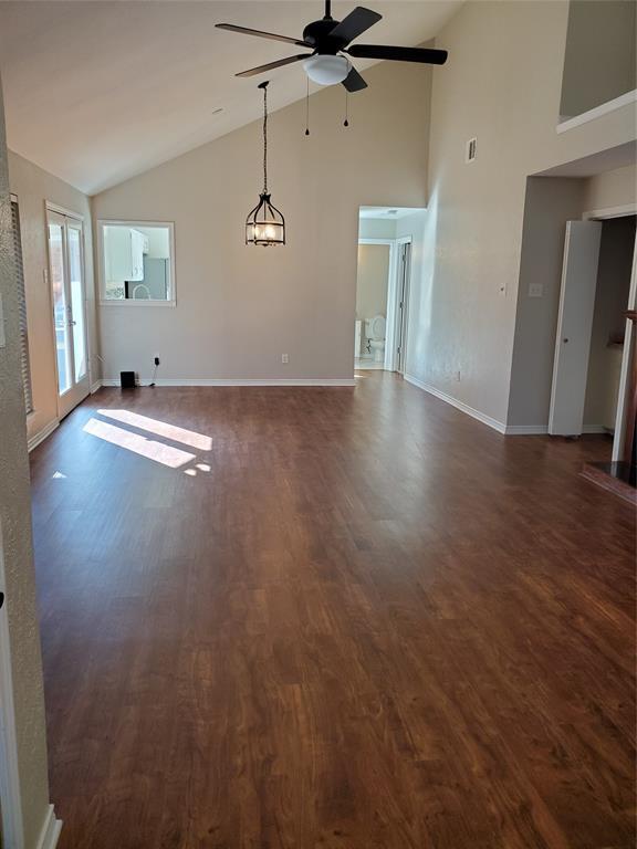 Building Photo - 2102 Cologne Dr