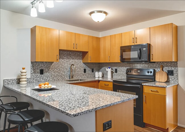 Building Photo - Brailey Apartments