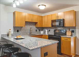 Building Photo - Brailey Apartments