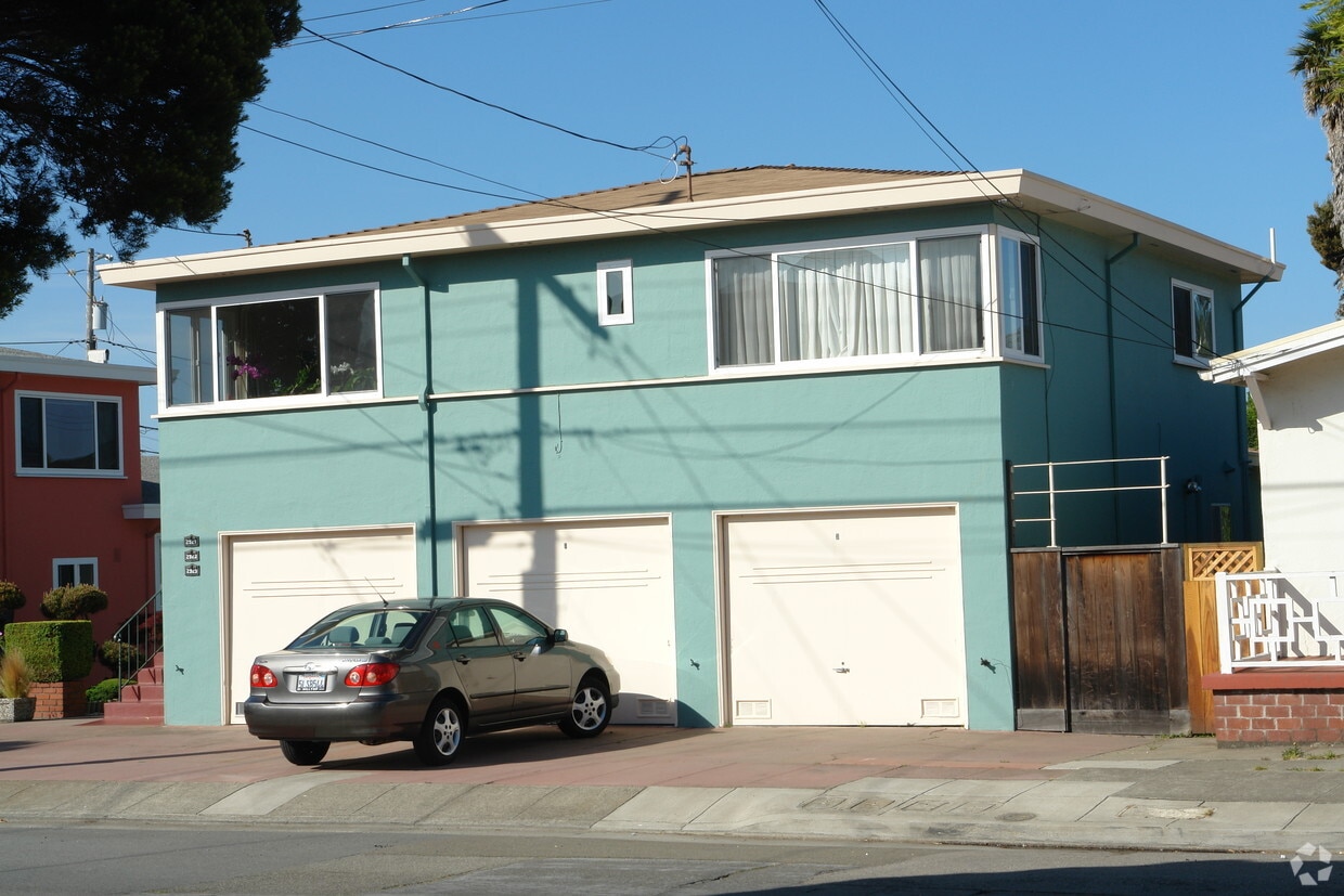 Building Photo - 2927 Carlson Blvd