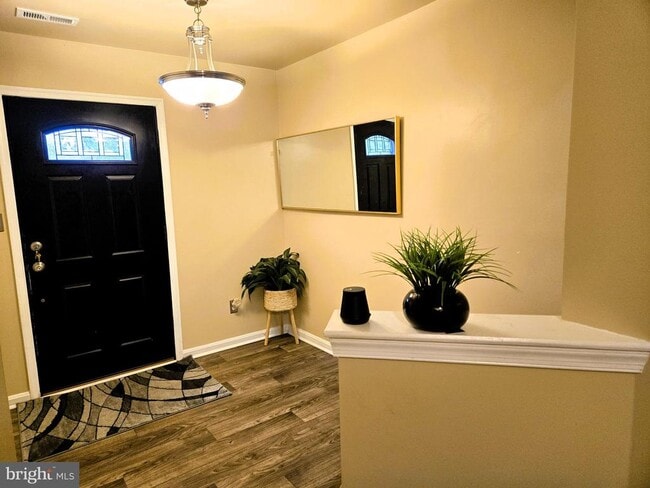 Building Photo - 7832 Canter Ct