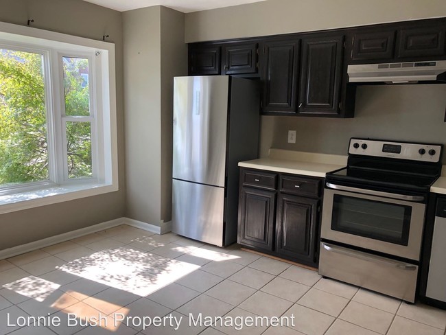 Building Photo - 3 br, 2.5 bath House - 3808 White Chapel Arch