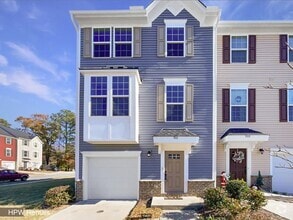 Building Photo - 901 Arnold Place Dr