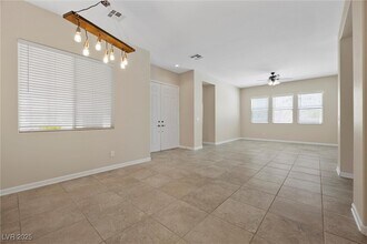 Building Photo - 10381 Pilot Mountain Ct