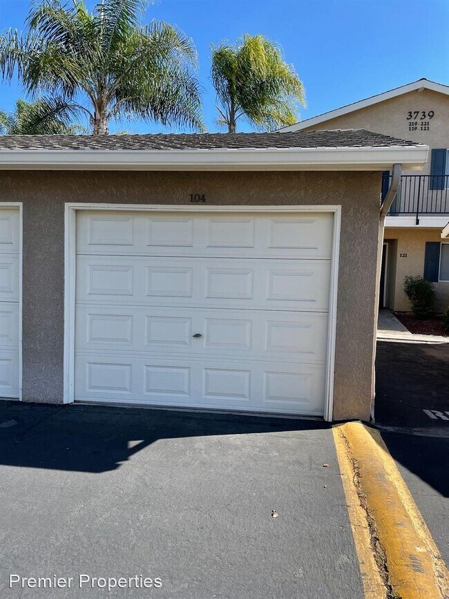 Building Photo - 2 br, 2 bath House - 3703 W. Bullard #104