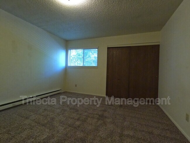 Building Photo - 1644 E Pitkin St