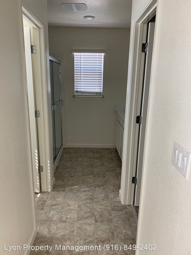 Building Photo - 4 br, 2.5 bath House - 1534 Bridgegate Way