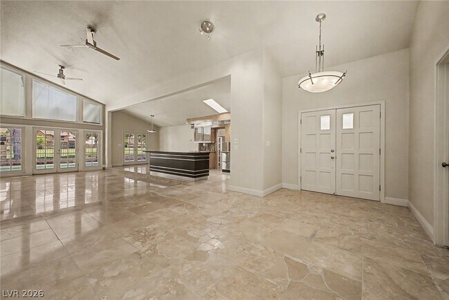 Building Photo - 3172 Bel Air Dr