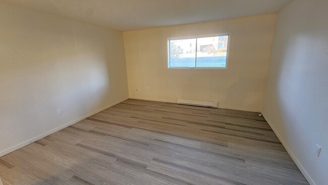 Building Photo - 339 Blake St