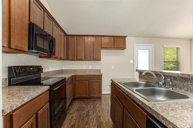Foto del edificio - 12538 Hackberry Dr