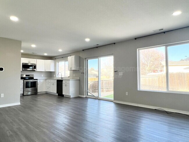 Foto del edificio - 7470 Grand Valley Dr