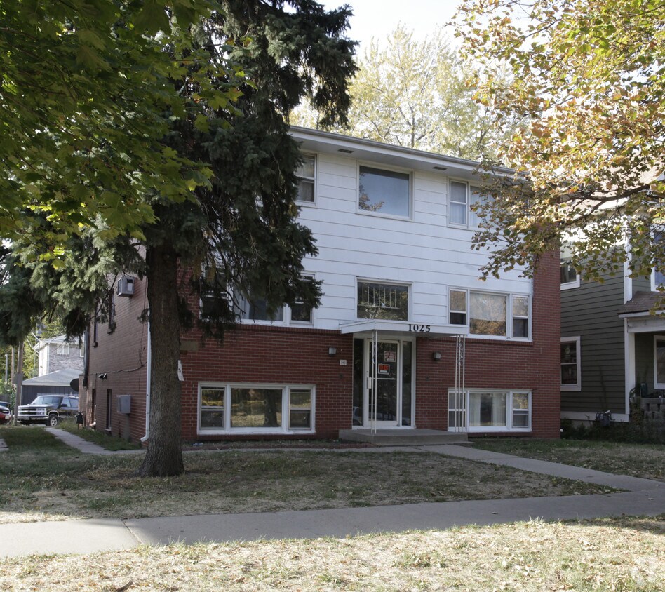 Building Photo - 1025 C St