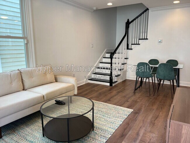 Foto del edificio - 1734 Burdette St