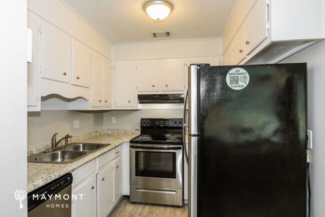 Foto del edificio - Captivating 3-Bedroom, 2-Bathroom