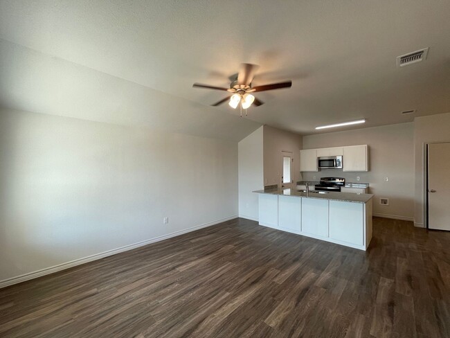 Foto del edificio - 1814 Clovis Dr