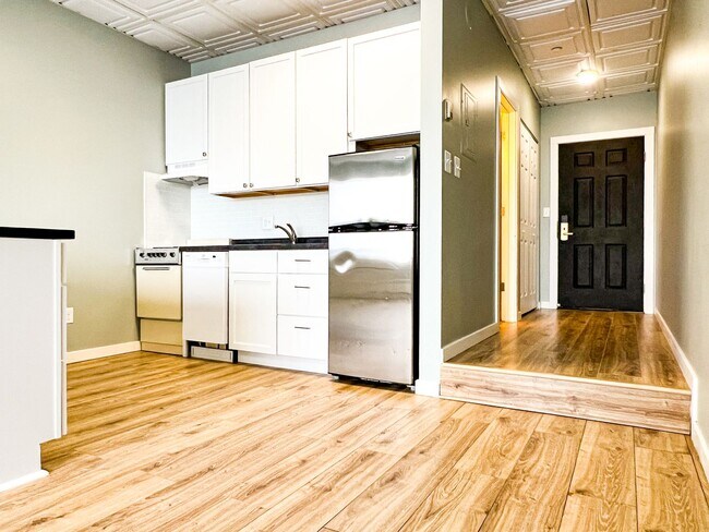 Building Photo - Discover Skyway Connected: Luxury Living in Downtown Minneapolis for $1,199/month!
