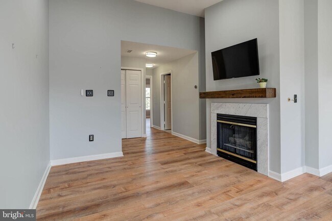 Building Photo - 20577 Snowshoe Square