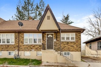 Building Photo - 873 Binford St