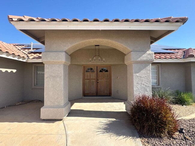 Foto del edificio - “Spacious 4-Bedroom, 2-Bathroom Home with Pool in Tamarack”