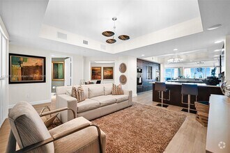 Building Photo - 2711 S Ocean Dr