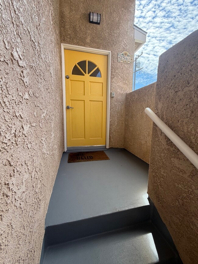 Front Door Landing - 256 17th St