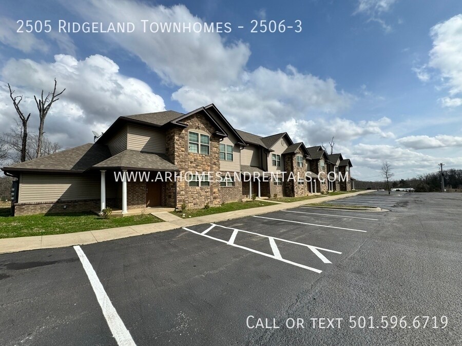 Primary Photo - 2505 Ridgeland Townhomes 2506-3| $695 | 2 ...