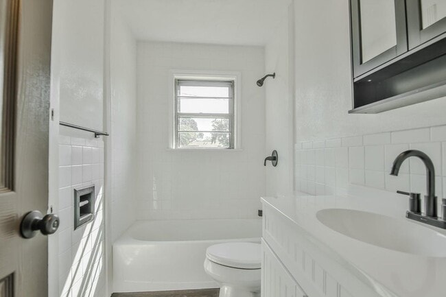 Building Photo - 2109 36th St