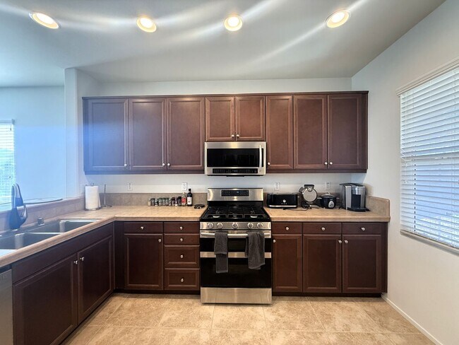 Foto del edificio - West Palmdale 3 Bedroom Home