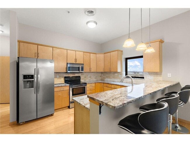 Foto del edificio - 270 4th St E