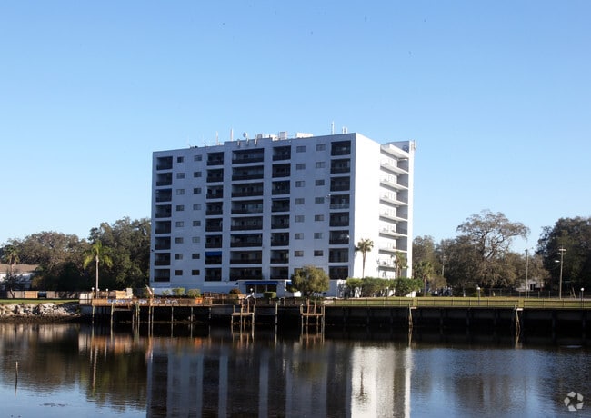 Dockside Condominiunm