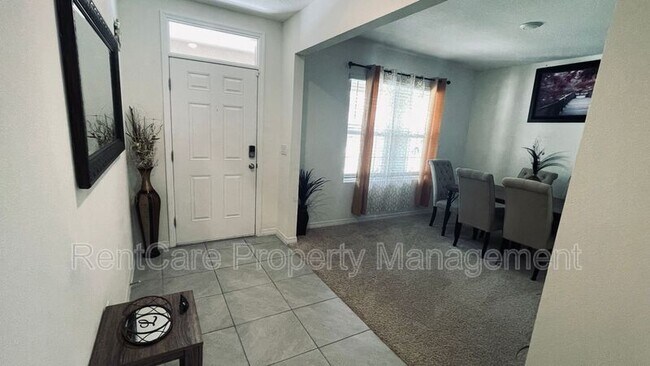 Building Photo - 1378 Fox Squirrel Dr