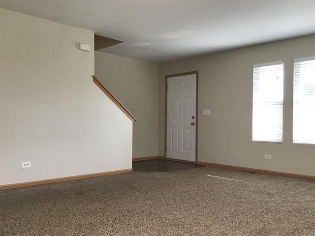 Building Photo - 818 Glen Cove Ln