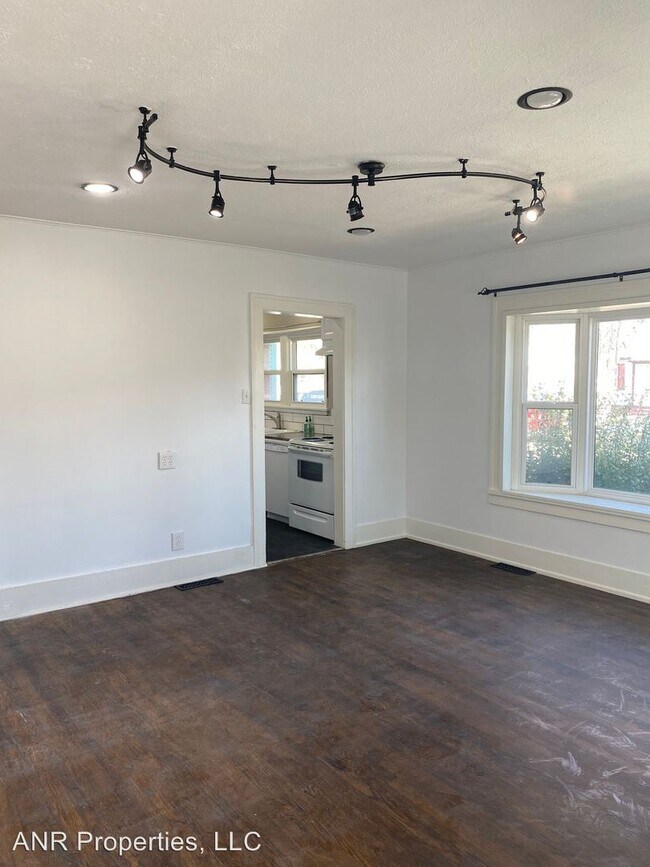 Foto del edificio - 3 br, 2 bath Apartment - 1256 E. Clark