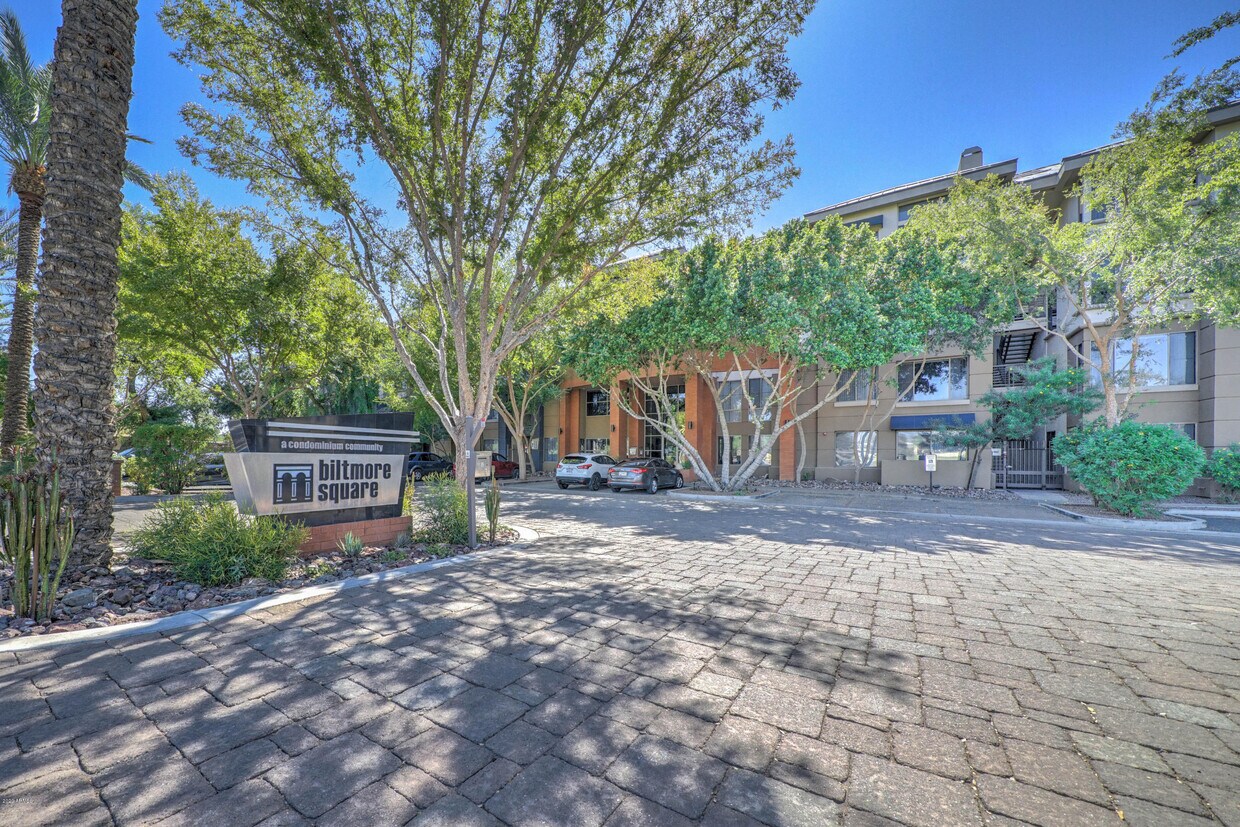 Foto principal - 1701 E Colter St