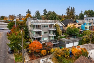 Building Photo - 2731 Boylston Ave E