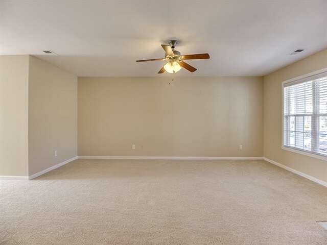 Foto del edificio - 4028 Tarrant Trace Cir