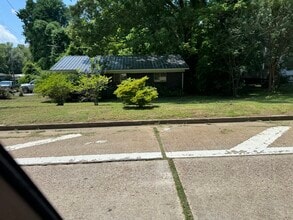 Building Photo - 3922 Halls Ferry Rd