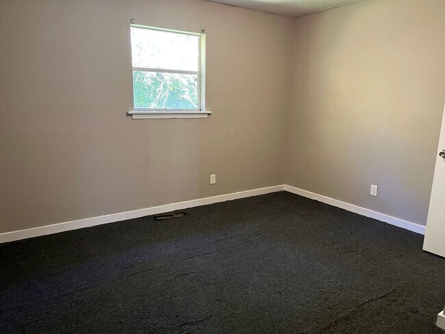 Foto del edificio - 2 bed 1 Bath Duplex