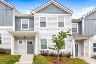 Building Photo - 305 Bascomb Crst